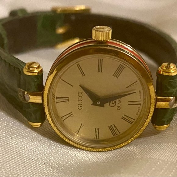 Gucci Watch Vintage Sherry Line 21mm Women's Gold X Green - Picture 1 of 12